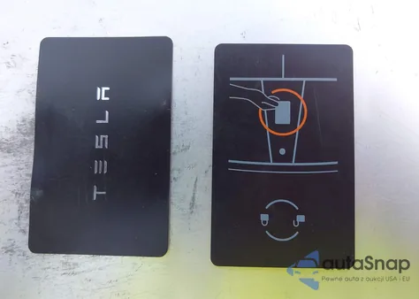 2021 Tesla Model Y Long Range Dual Motor All-Wheel Drive from USA, damaged, VIN 5YJYGDEE2MF212805